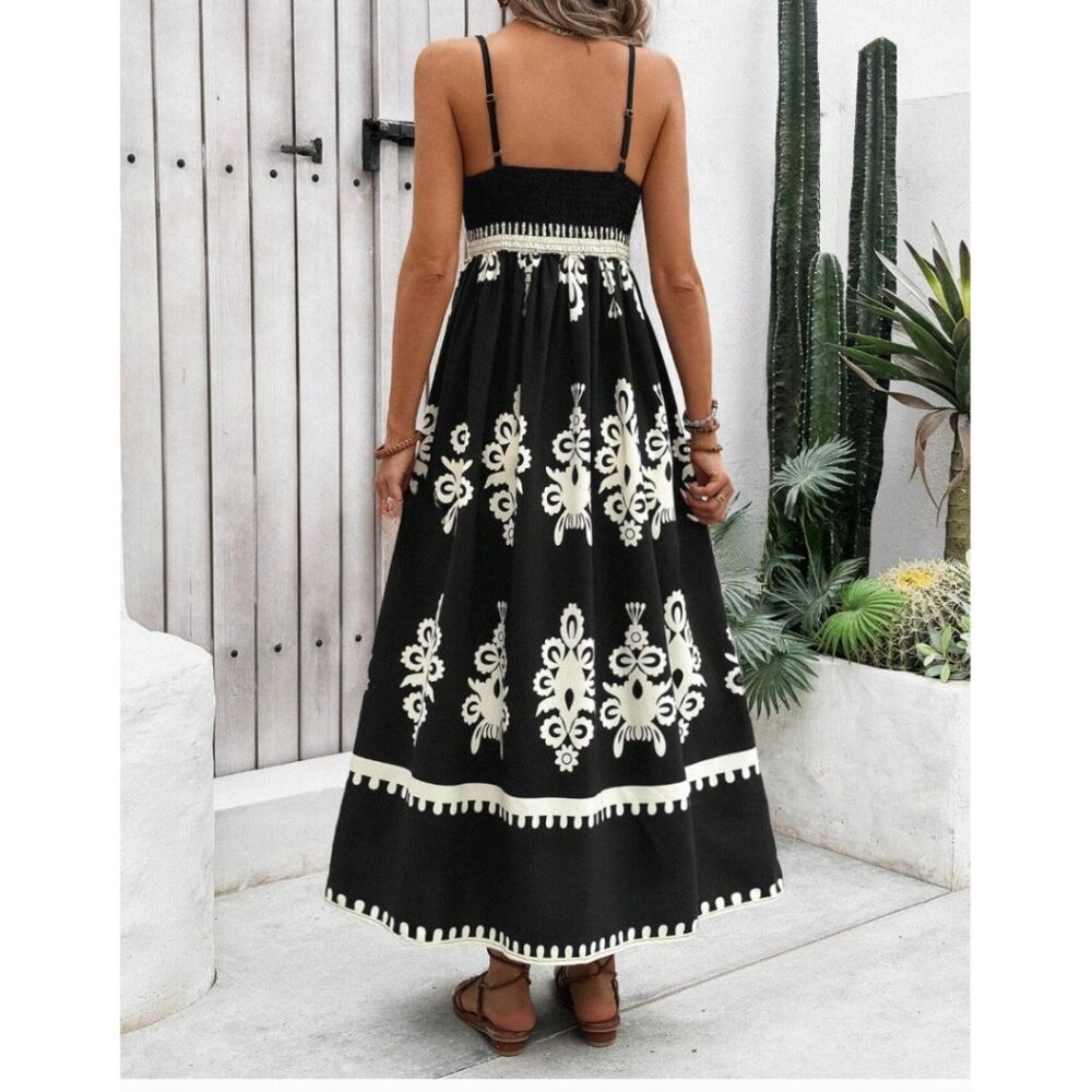 LAST ONE ๐ฅ Boho Tribal Print Cami Dress Black/White - Picture 2 of 8